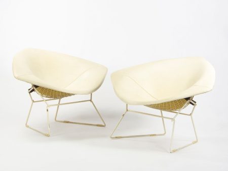 1960s Pair of 422L Large Diamond Chairs by Harry Bertoia for Knoll in Ivory with White Frames Online Hot Sale